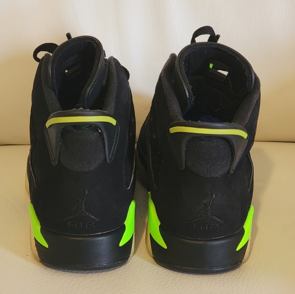 Jordan 6 Retro - Picture 6 of 7
